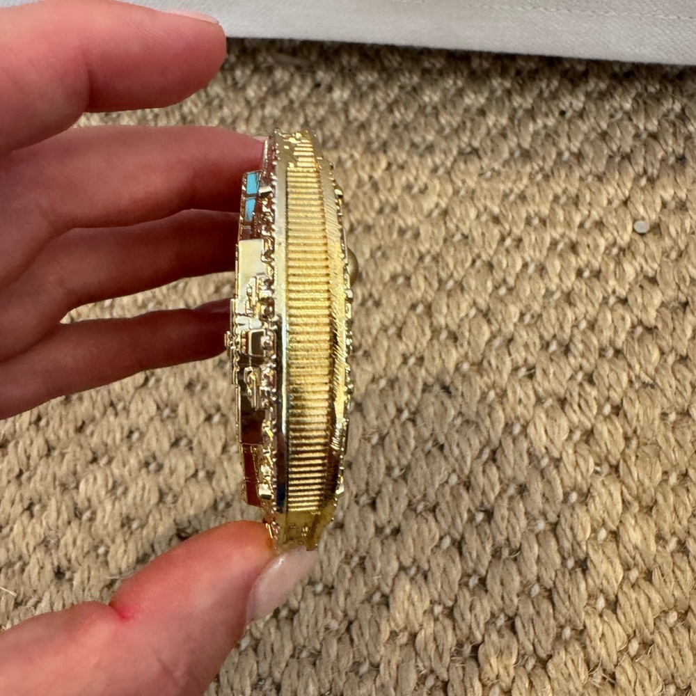 Gold Millennium Falcon Metal Model. Excellent condition. No base as seen - Picture 5 of 8